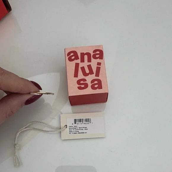 Ana Luisa - Aster Gold Band Ring
14K Gold on Sterling Silver - Size 6 - Picture 6 of 7